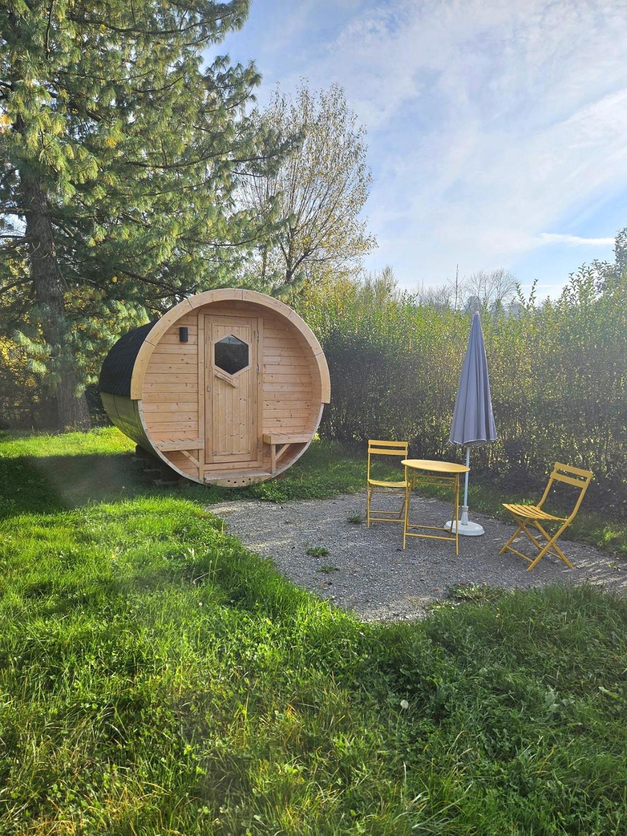 Camping De Charlieu - Mobile Home Exterior photo