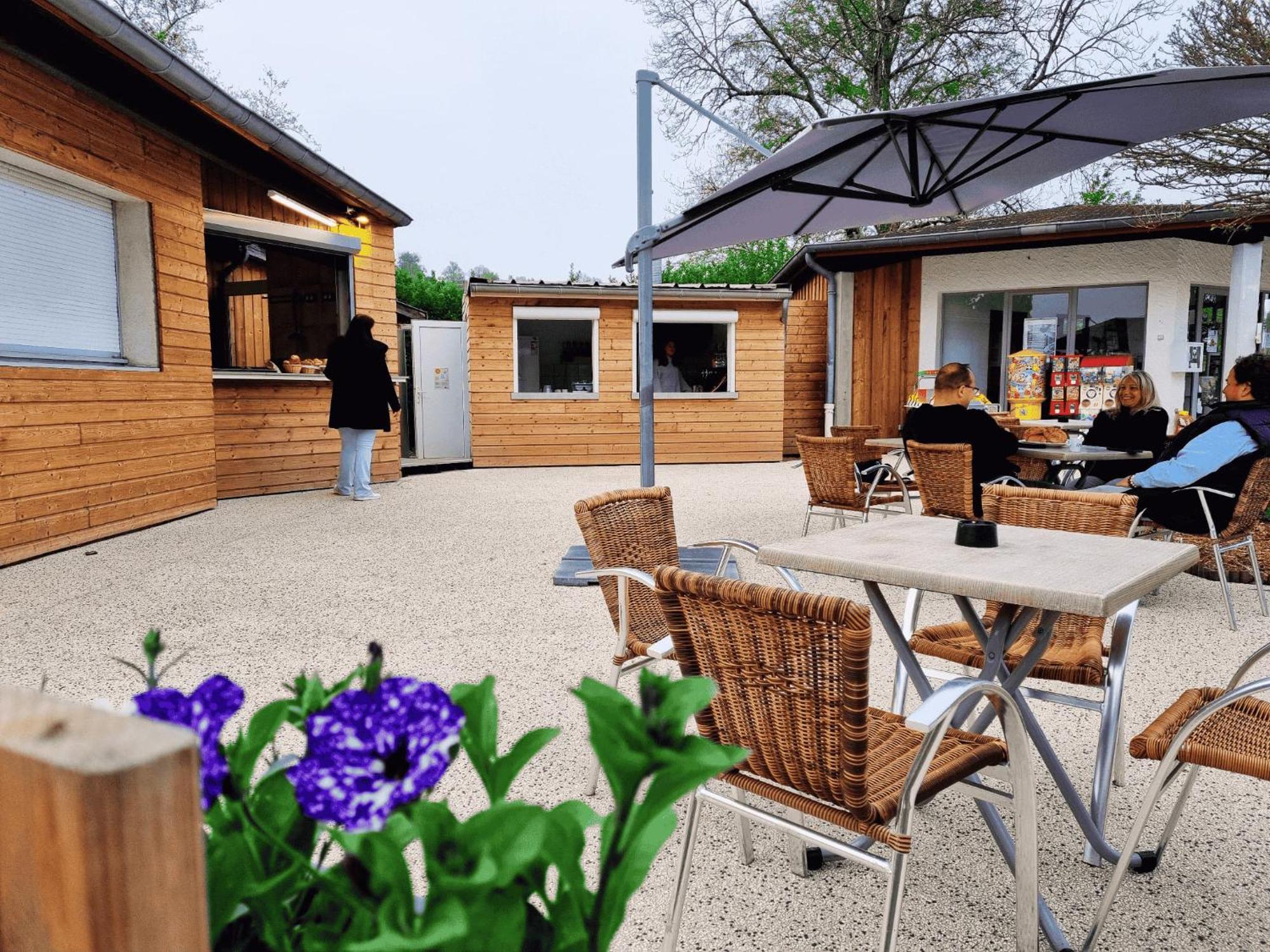 Camping De Charlieu - Mobile Home Exterior photo